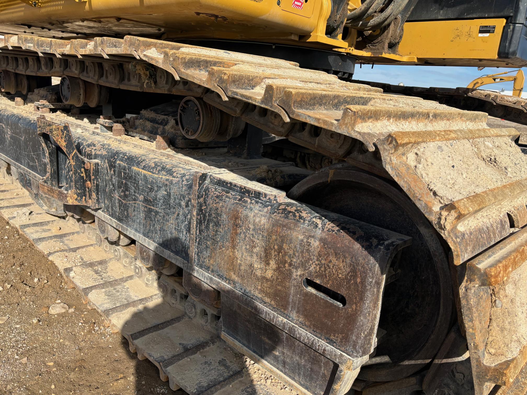 2019 CATERPILLAR 374FL - Image 31
